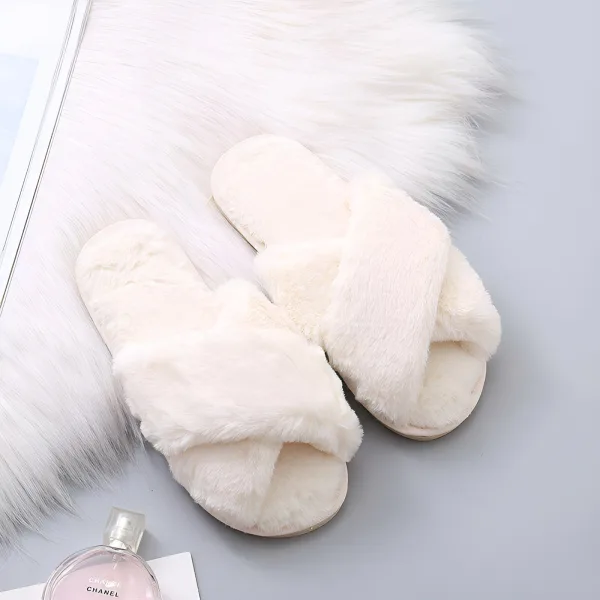 fluffy slippers, fluffy slippers for women, fuzzy slippers, indoor slippers, fuzzy slides